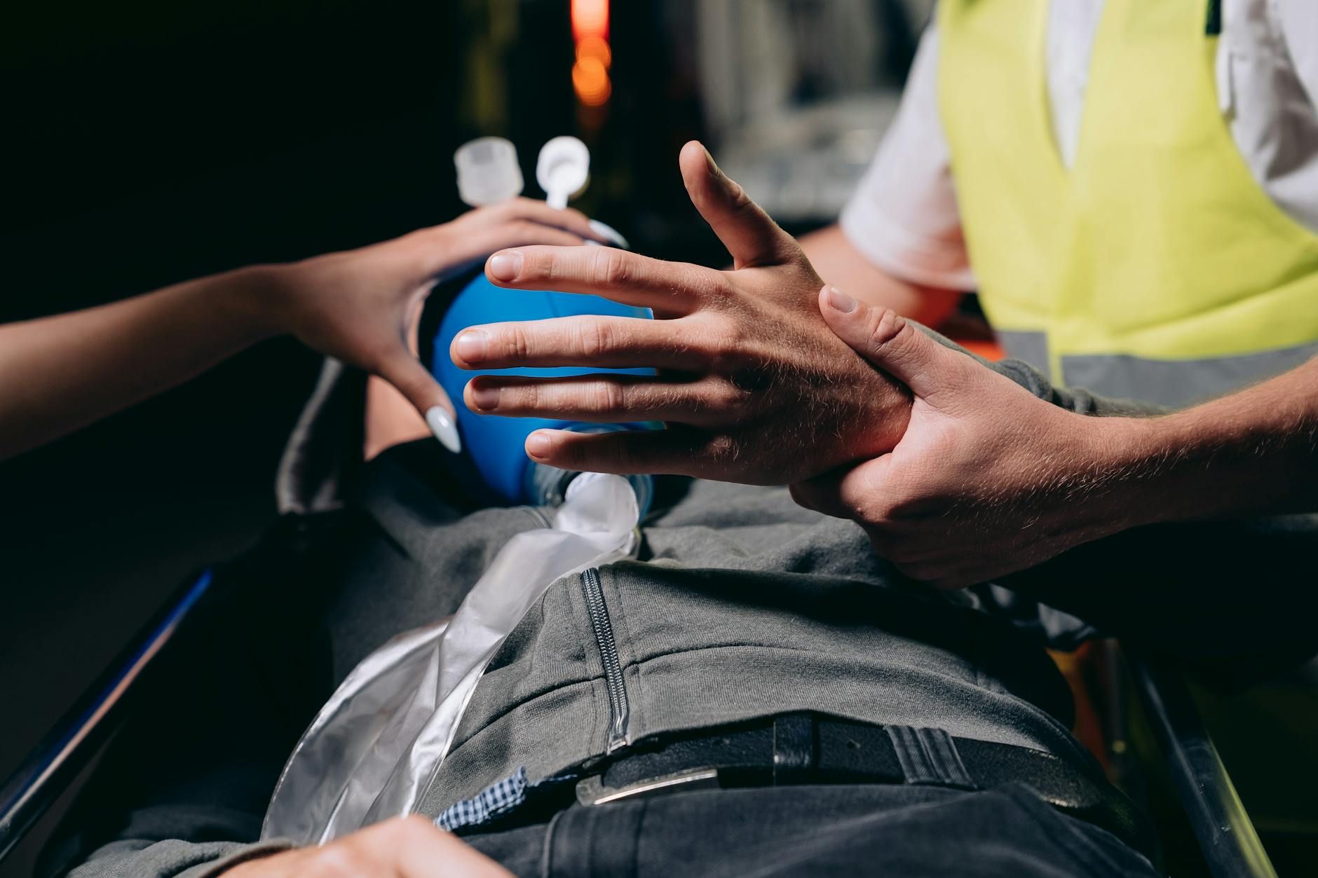 Mikhail Nilov / PEXELS Basic Life Support - Osvežitev / 1. del: Teorijski modul